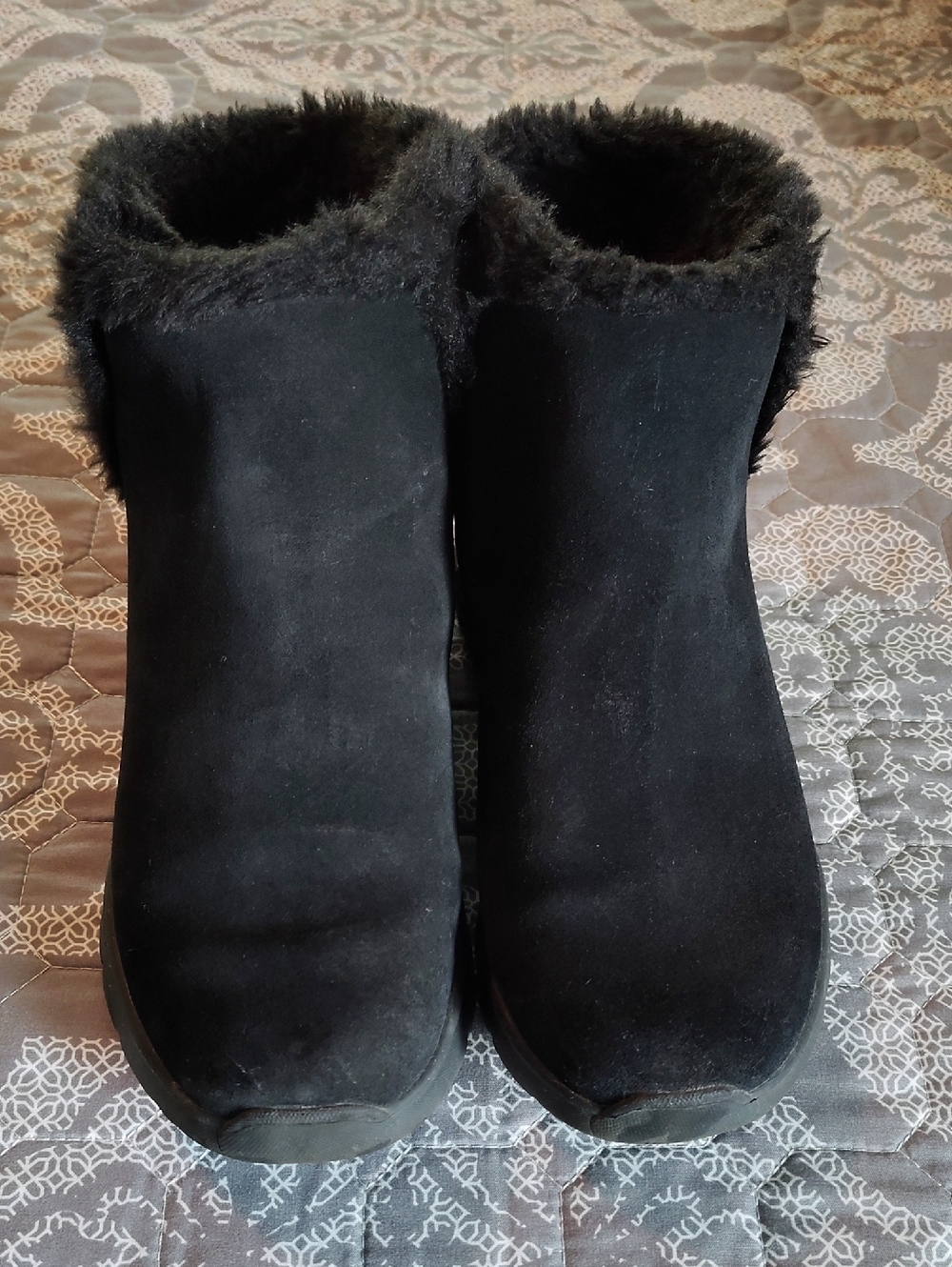 Skechers Black Faux Fur Winter Ankle Boots - Women